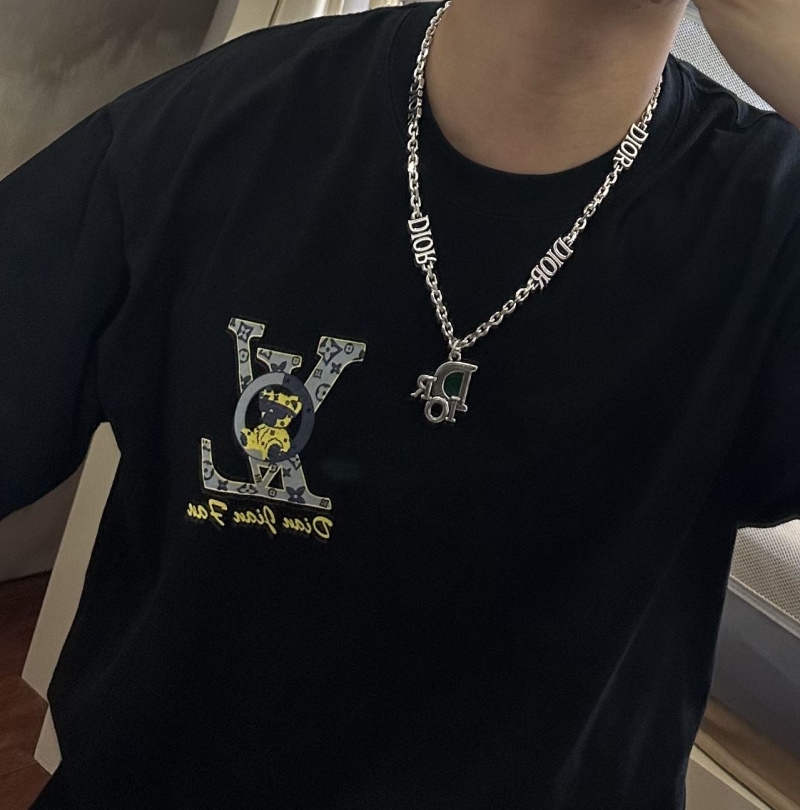 chr1st1an D10r necklaces